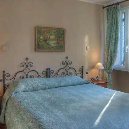 Relais Borgofasceo Hotel 3*