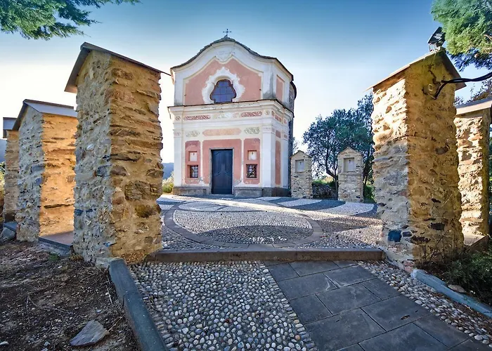 Hotel Relais Borgofasceo Ortovero