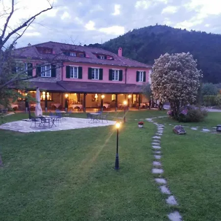 Relais Borgofasceo Отель Ortovero