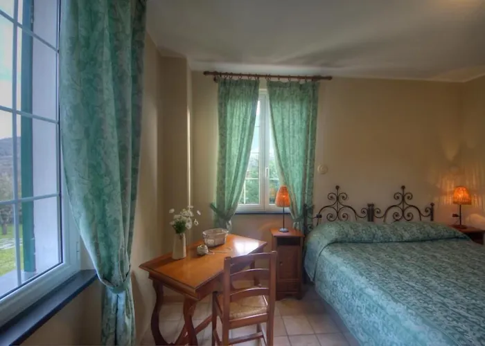 Отель Relais Borgofasceo 3*